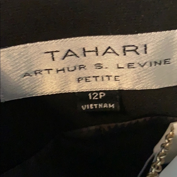 Tahari structured three button black blazer petite - Picture 5 of 6